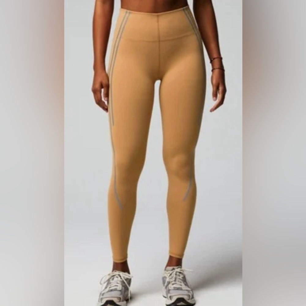 Fabletics Define Leggings Reflective Stripes Quicksand Size S NWT